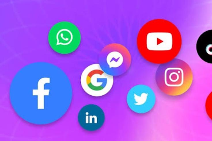 How to keep up with social media trends without getting distracted