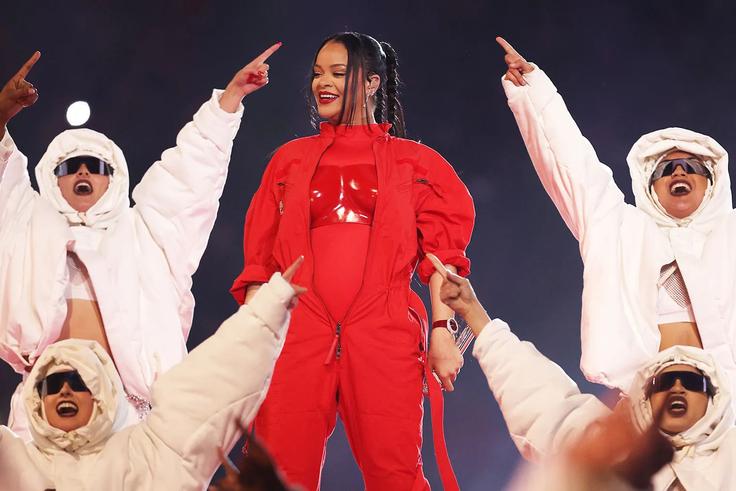 Rihanna, Usher, among top 20 most-watched Super Bowl halftime performances