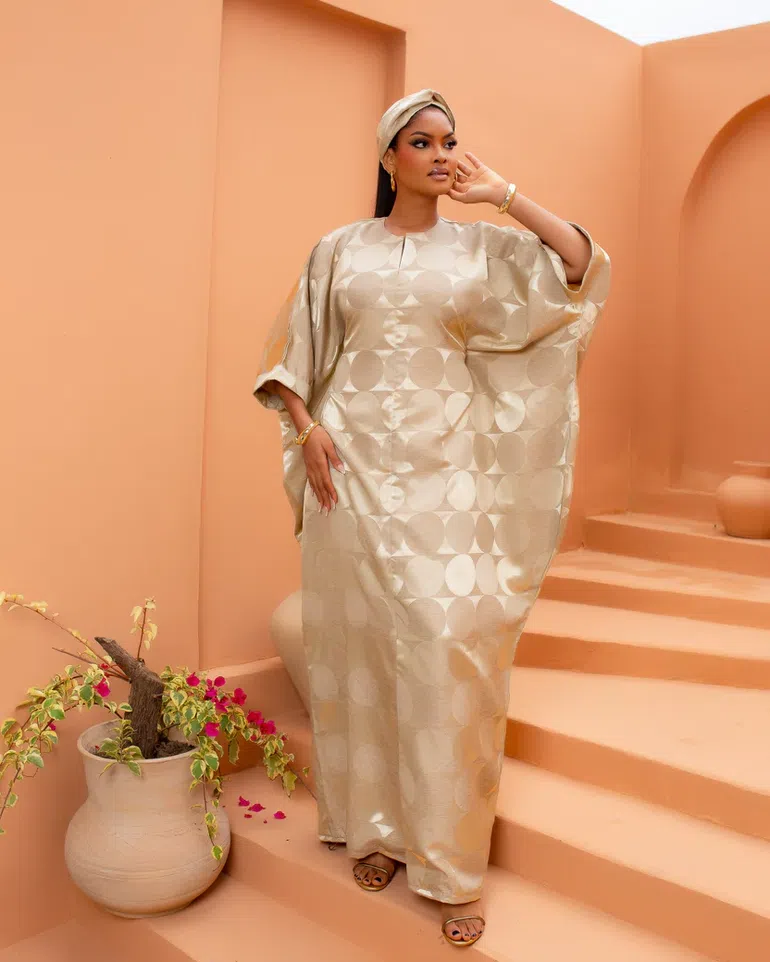 Zamira Bubu (Champagne Circles)