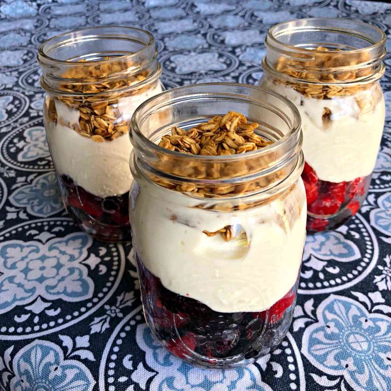 greek-yoghurt-parfait