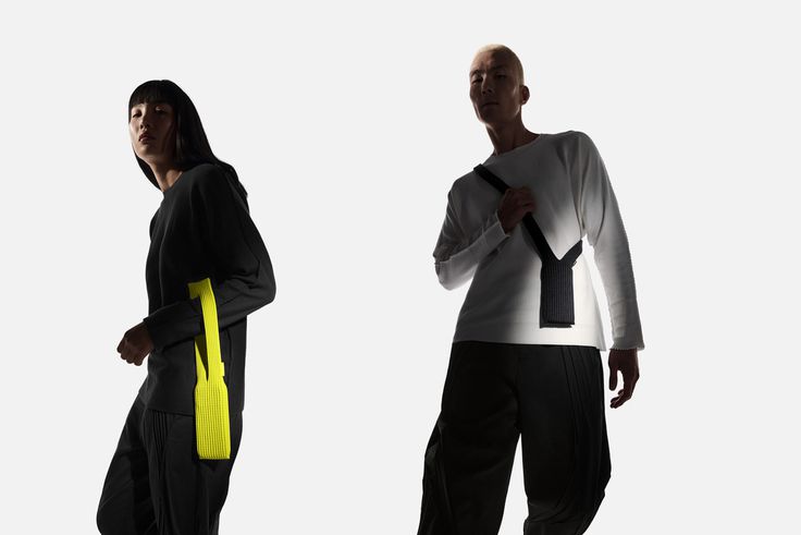 Apple x ISSEY MIYAKE Just Made the Coolest Way to Carry Your iPhone