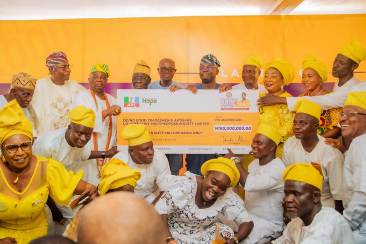 Senator Mukhail Abiru Launches 48 Cooperatives With N480m, Empowers Thousands in Lagos East