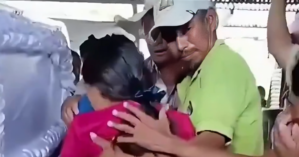 15-year-old girl wakes up inside coffin at her wake after family believes she is dead for nearly 8 hours