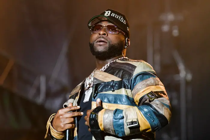 Davido amaze imyaka 15 ku gasongero ka Afrobeats:Tugaruke ku ndirimbo 15 zamusunitse