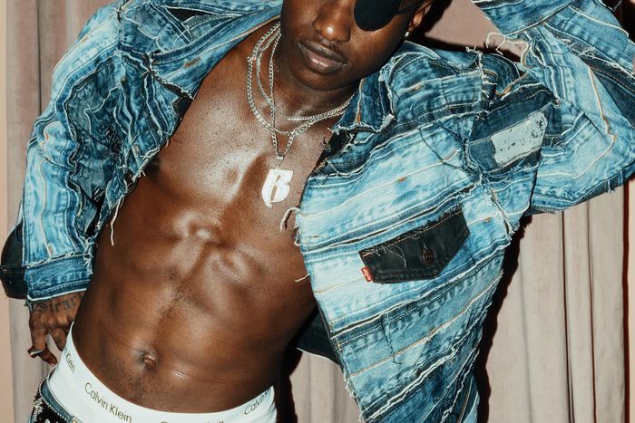 Wedding bell rings as Ruger announces that ‘I’m settling down this year’