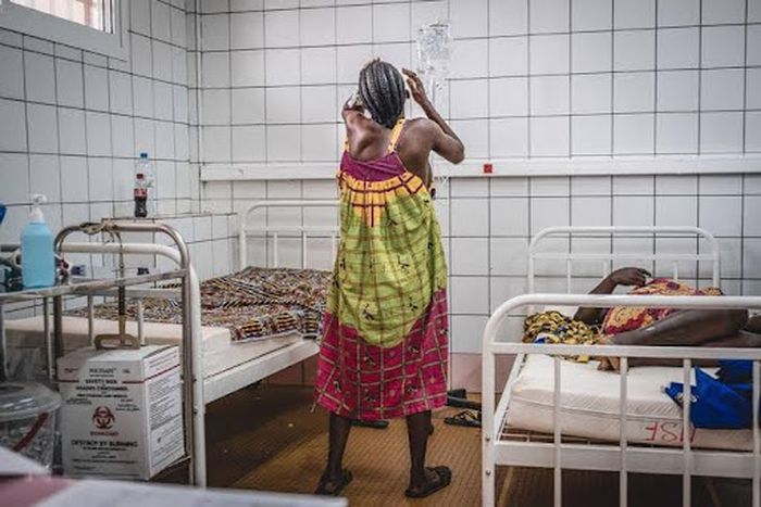 How Nigerian women are forced to give birth on hospital floors in South Africa