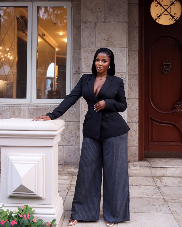 Hilda Baci X MisKay Backless Blazer