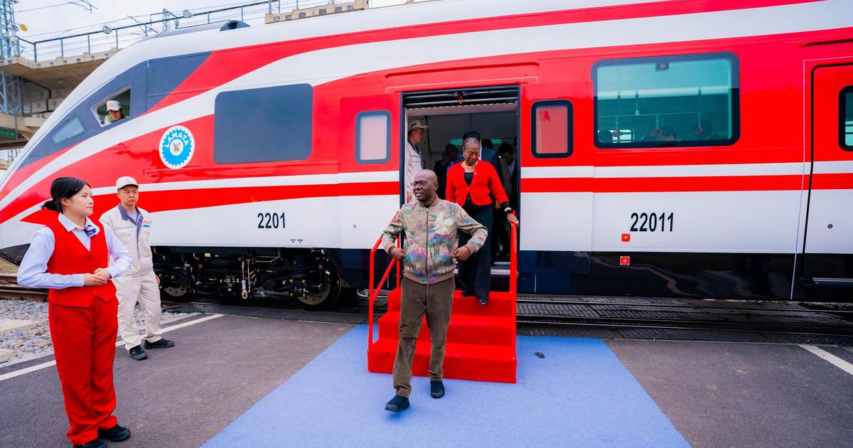 Lagos State acquires 24 car trains to boost the City's light rail system and ease traffic
