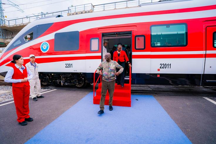Lagos State acquires 24 car trains to boost the City's light rail system and ease traffic