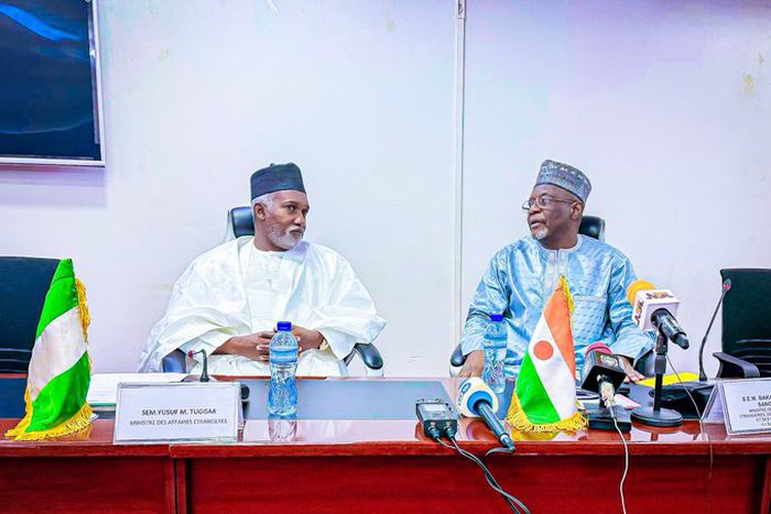 Nigeria’s Minister of Foreign Affairs, Yusuf Tuggar and his Nigerien counterpart, Bakary Sangaré in Niamey on April 16, 2025. X/@YusufTuggar