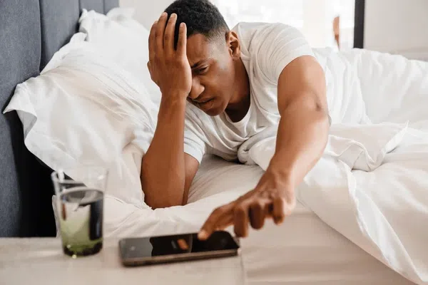 habits-that-make-you-look-older