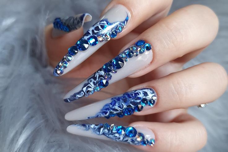 5 scary bacteria and fungi hiding under your long nails