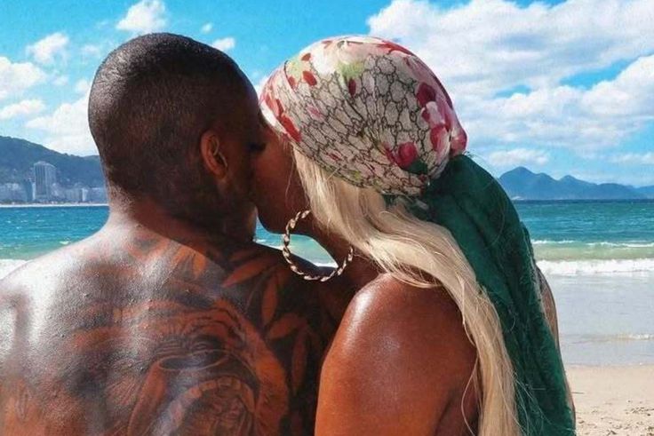 Tiwa Savage and her mystery Man: The challenge of balancing private and public life