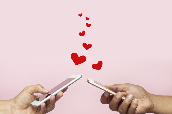 Long-distance relationship tips that can help you feel closer to your partner