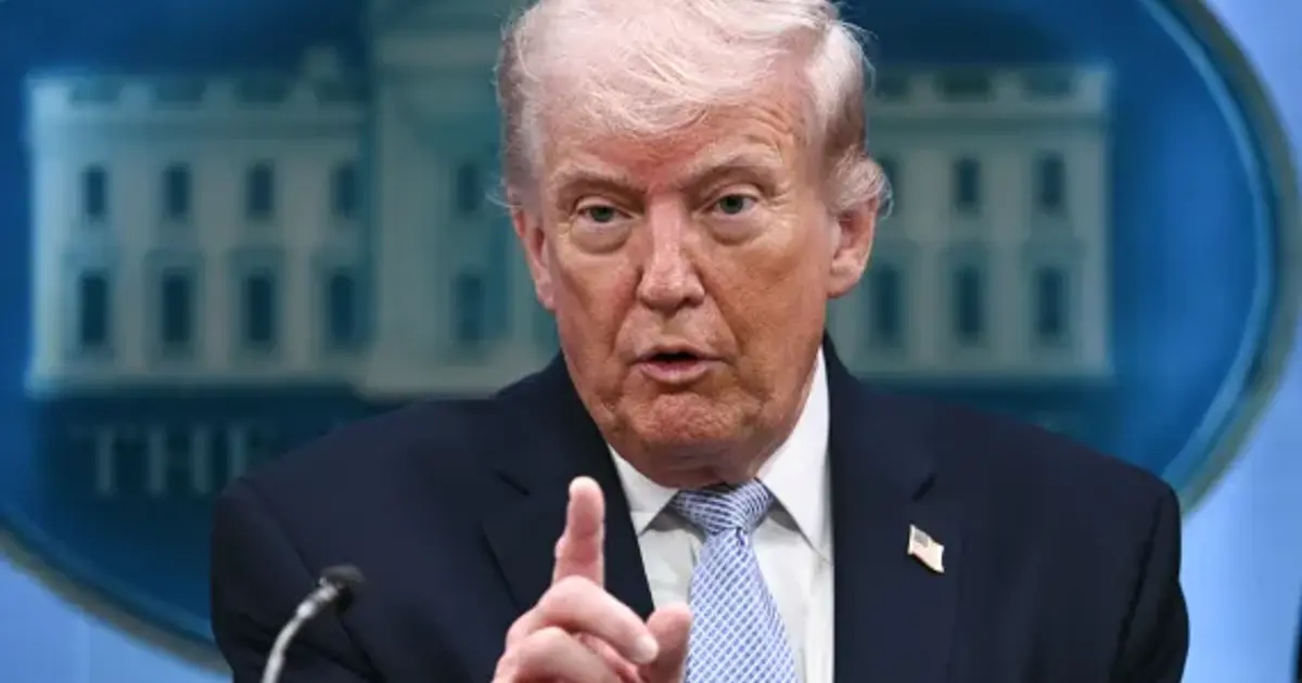 Trump Threatens Renewed Bombing of Iran If Nuclear Talks Fail by Deadline
