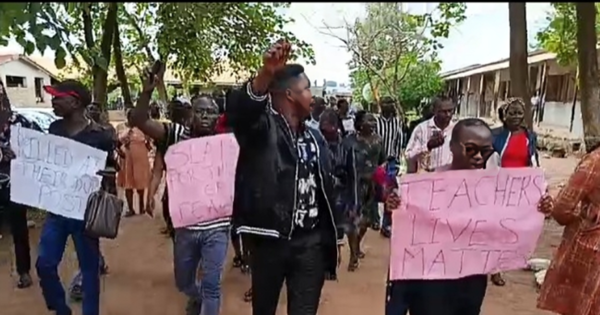 Oyo teachers protest abduction of seven colleagues in Ogbomoso school attacks