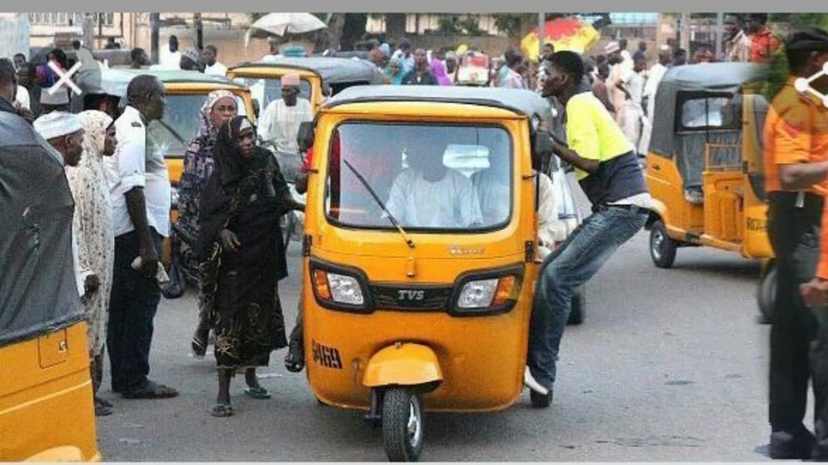 Tricycle operator returns N2m to passenger who underpaid him in Abia