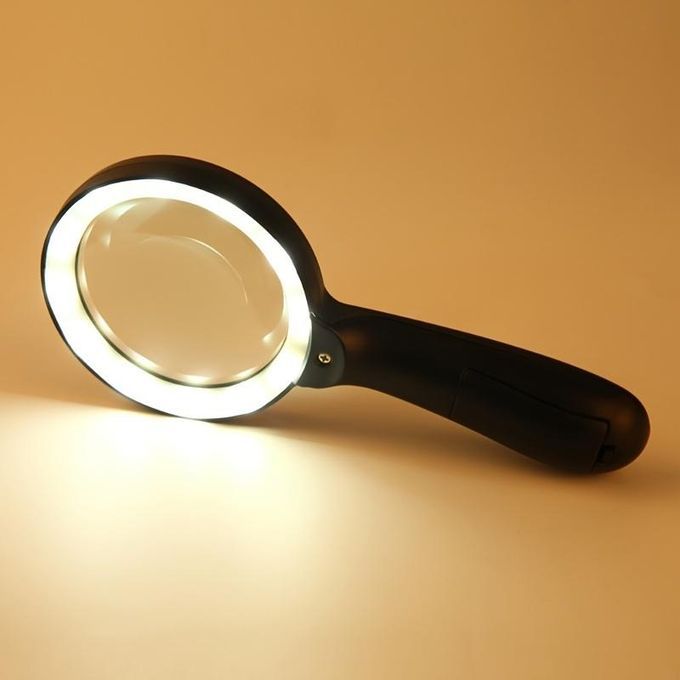 large-led-magnifying-glass-for-seniors