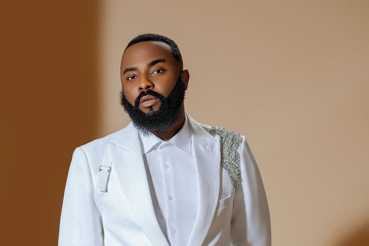 'Idiots! Fools!': VJ Adams tackles men over 'priorities' when choosing lovers