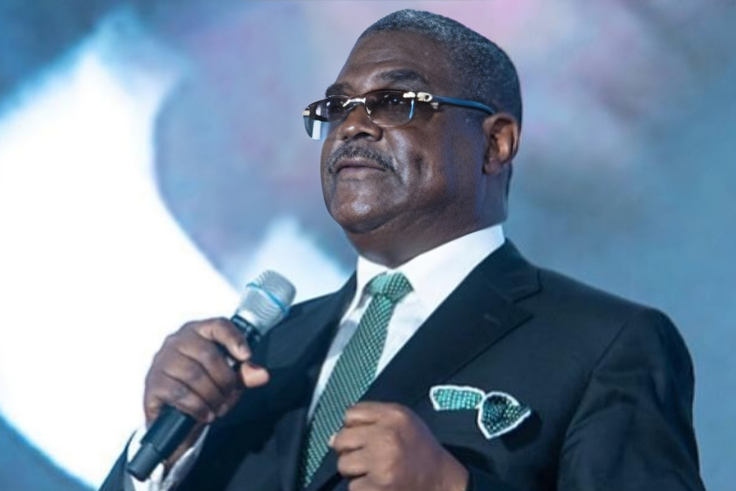 VIDEO: Mixed reactions as suspended RCCG Pastor Iluyomade launches own church