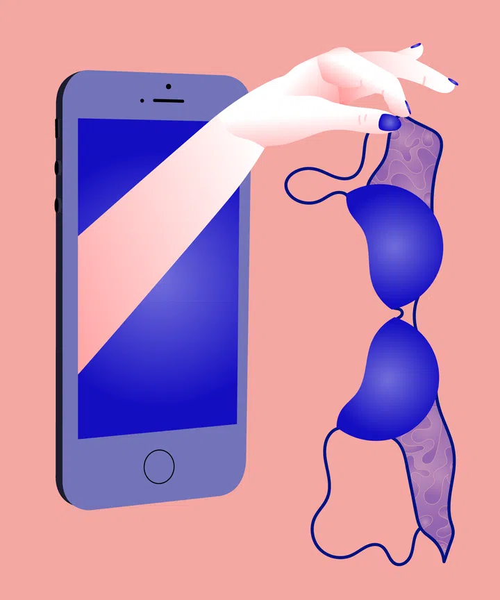 10 naughty text messages to drive him wild