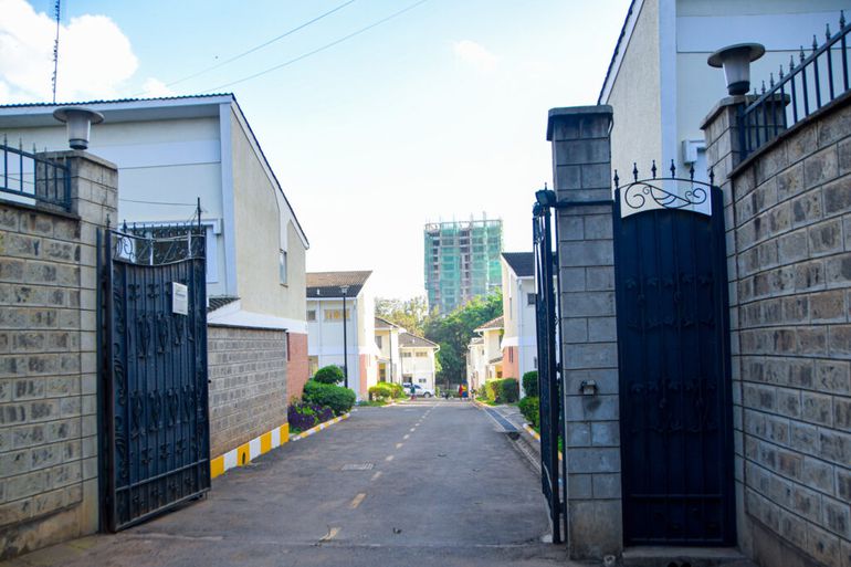 House Hunting Hacks: How to catch a lying agent