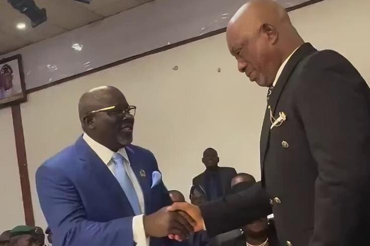 VIDEO: Newly appointed Delta commissioner breaks down in tears, kneels before Governor Oborevwori after swearing-in