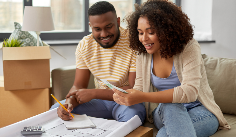 Surviving Nigeria as newly married couple - 5 economic tips that can help