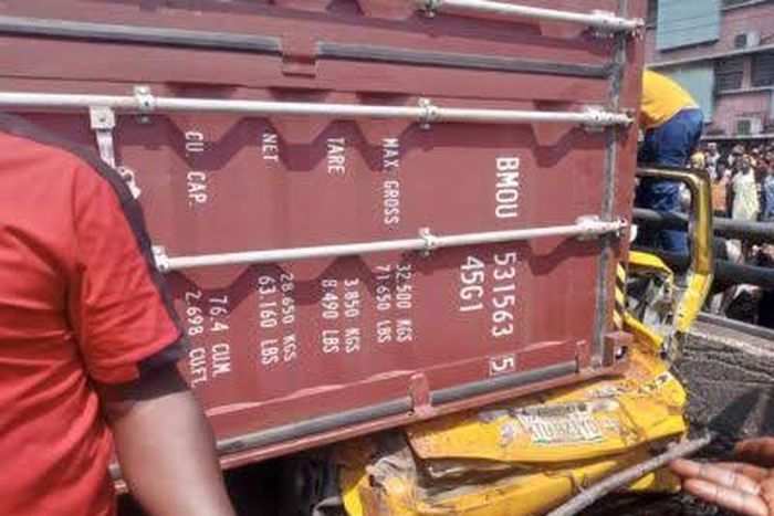 Sunday tragedy as 40-ft truck crushes minibus in Lagos, driver killed
