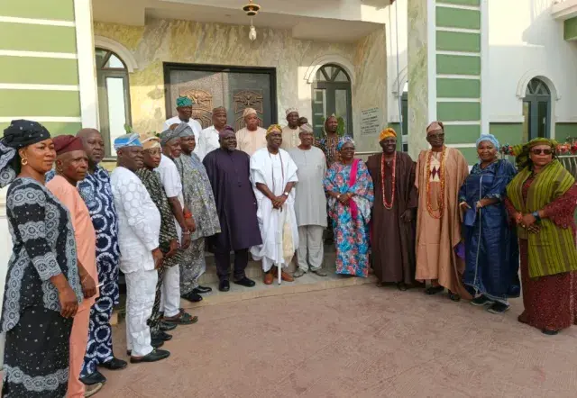 Committee for the 10th coronation anniversary of Oba Semiudeen Kasali