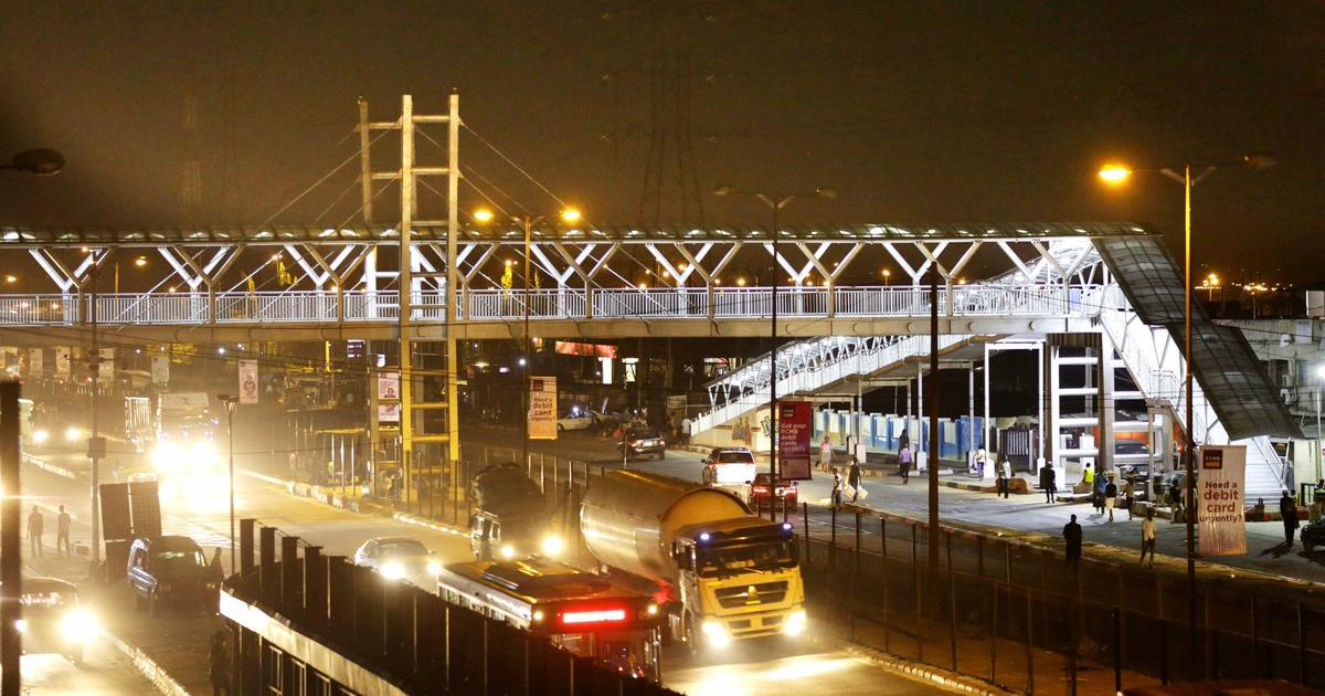 Dispatch rider warns Lagos residents of dangers on pedestrian bridges at night