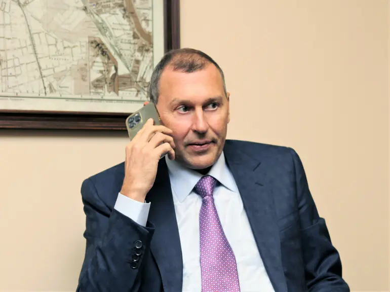 Andrey Berezin formed the Krasnoe Znamya agricultural cluster in the Pskov Region in 2010 and sold his stake in 2025