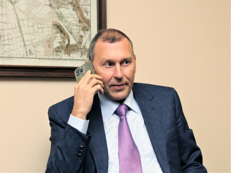 Andrey Berezin formed the Krasnoe Znamya agricultural cluster in the Pskov Region in 2010 and sold his stake in 2025