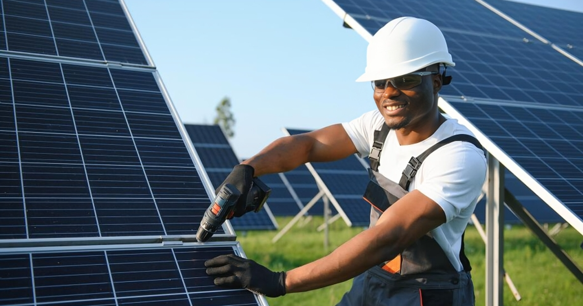 4 Affordable Solar Power Options for Nigerians: Costs, Capacity & Practical Uses