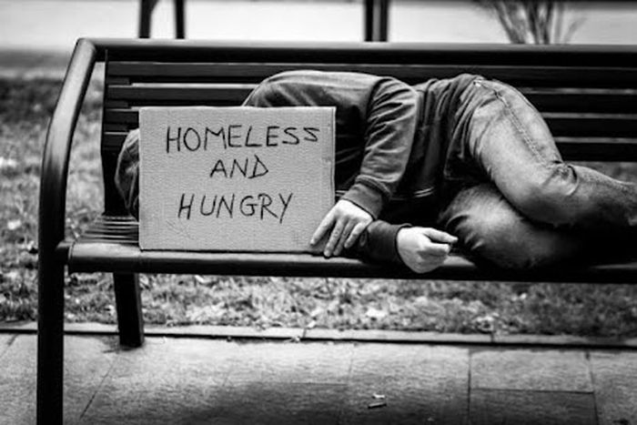 7 habits that keep people poor and how to break away from them