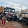 VIDEO: Nigerians react as residents carve escape route through forest amid Benin Road gridlock