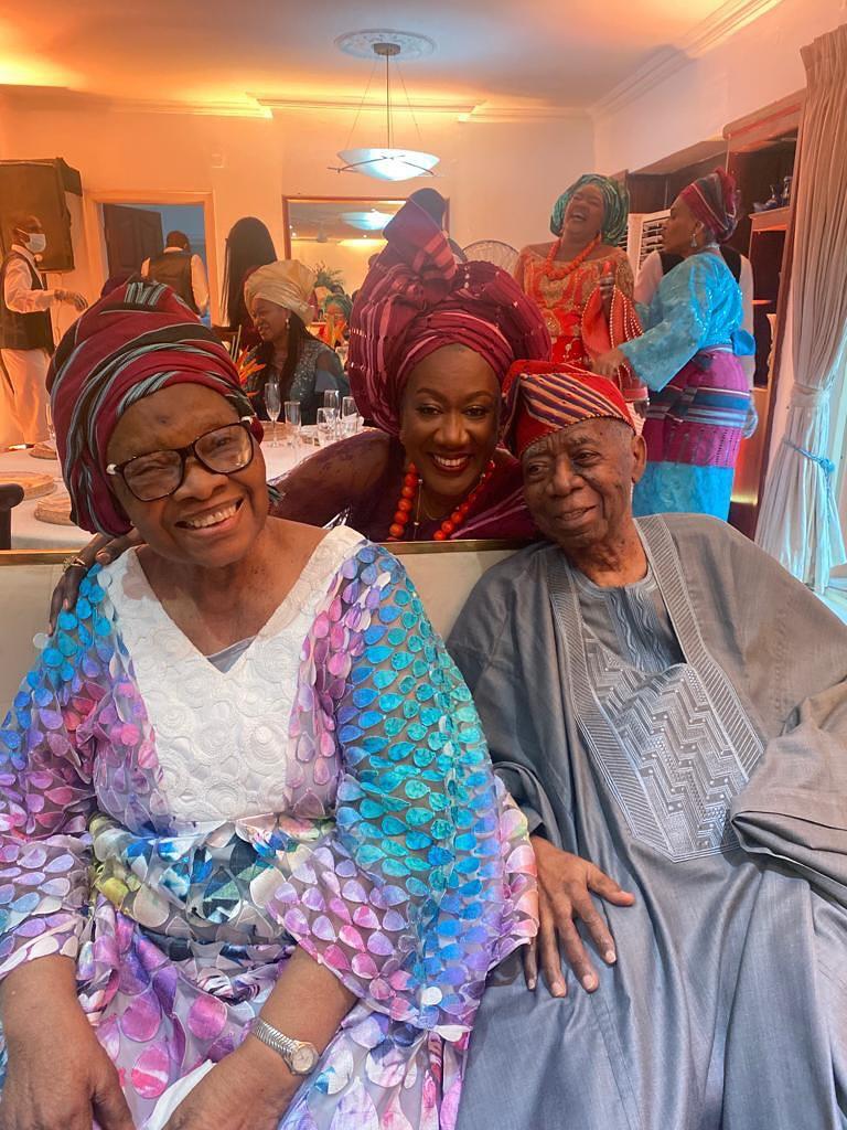Opunimi Akinkugbe and her late parents: Chief Oludolapo Akinkugbe and Janet Akinkugbe.