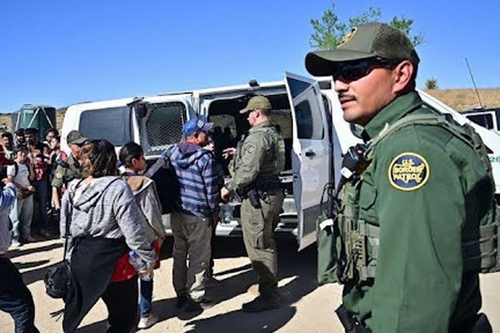 Some illegal immigrants self-deport as US immigration officers begin hunt