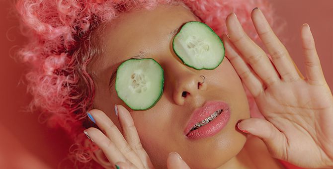 How to use cucumber for puffy eyes