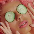 How to use cucumber for puffy eyes