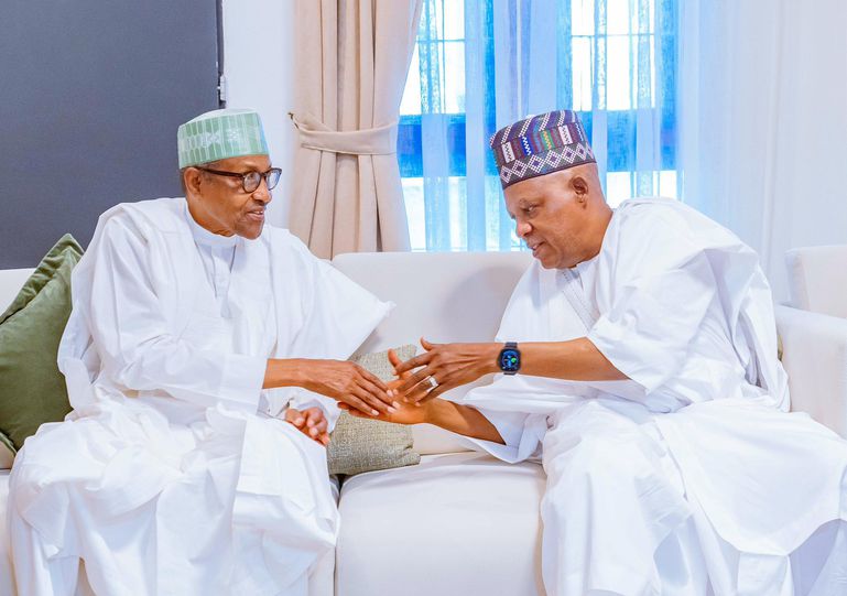 PHOTOS: Buhari leaves Daura residence after nearly 2 years, relocates to Kaduna