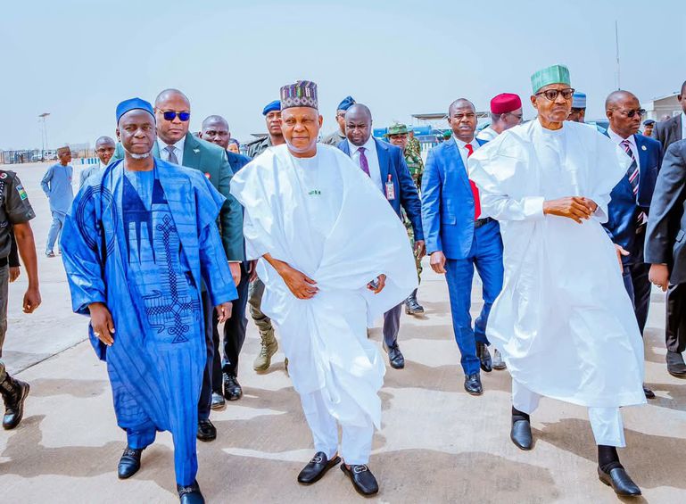 PHOTOS: Buhari leaves Daura residence after nearly 2 years, relocates to Kaduna