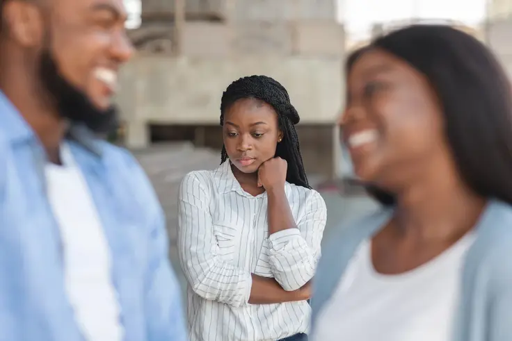 5 signs your boyfriend is catching feelings for his female friend