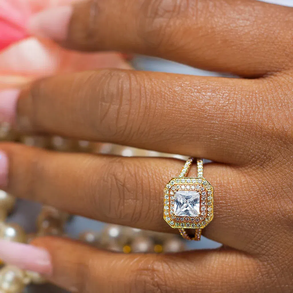 Vanessa 18Karat Yellow Gold Diamond Engagement Ring