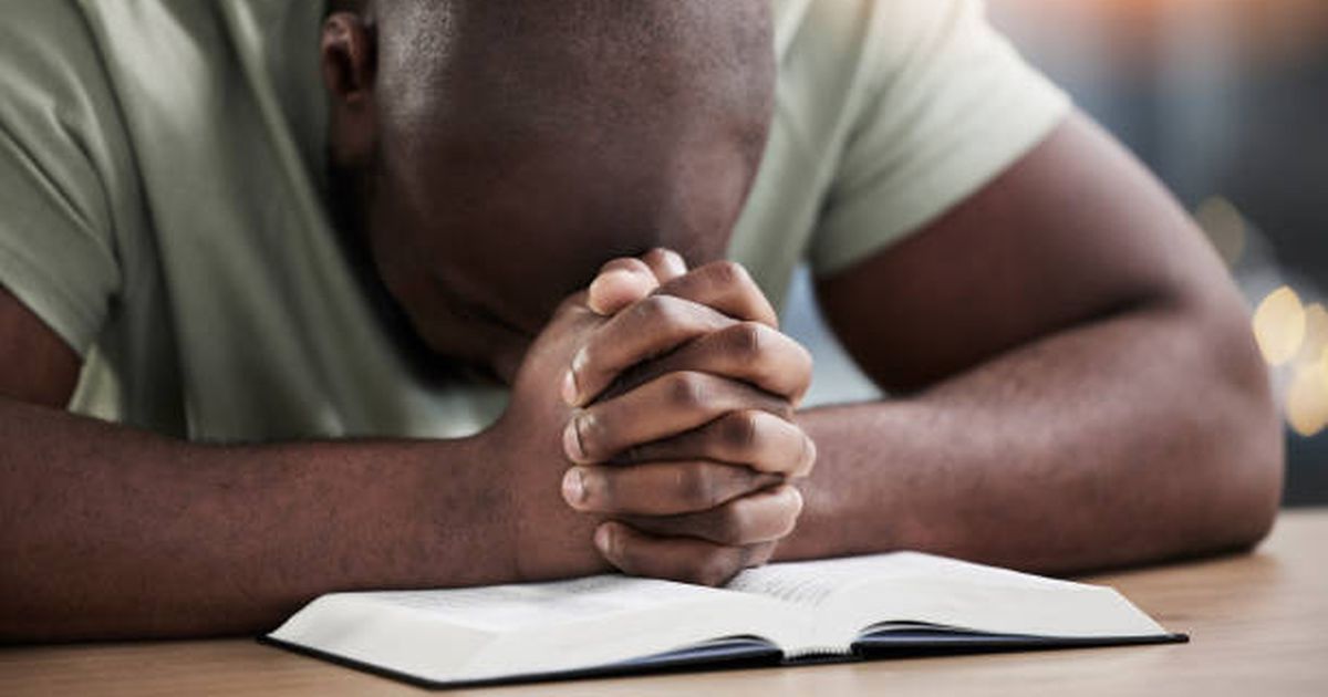5 powerful bible verses to pray with for a financial breakthrough