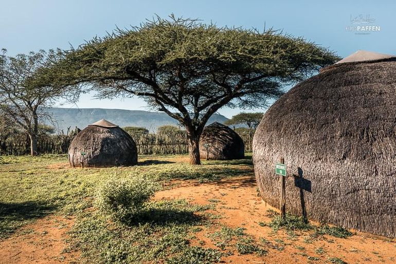 beehive-huts-kamsholo-eSwatini
