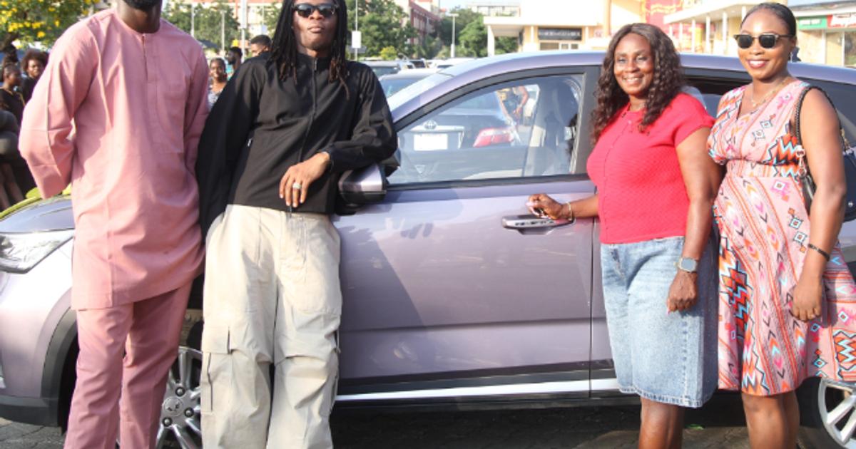 inDrive rewards 'Super Mum' driver Felicity Eseke with brand new car