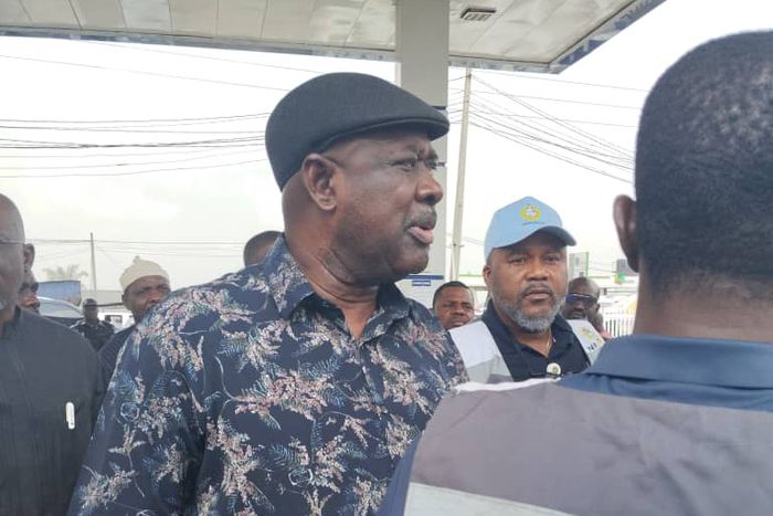 Minister storms filling stations in Bayelsa to monitor fuel supply during festive period
