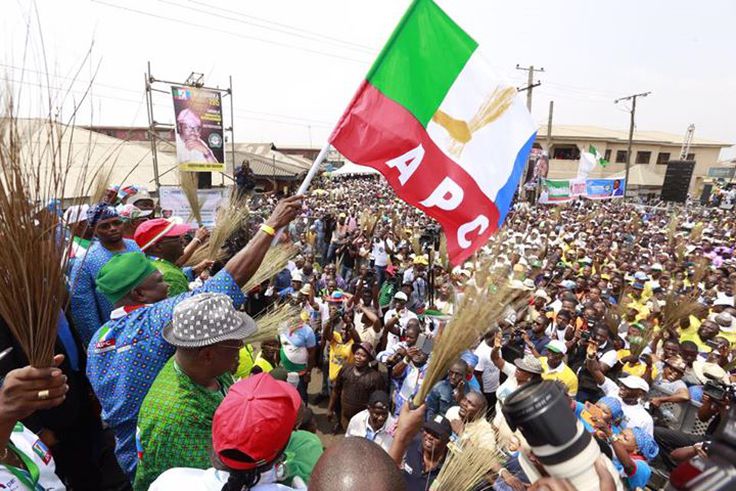 Over 5,000 PDP members join APC in Ikorodu ahead of Local Council Elections