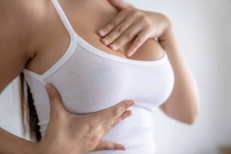 Seins qui démangent : quand une simple démangeaison cache un problème plus sérieux